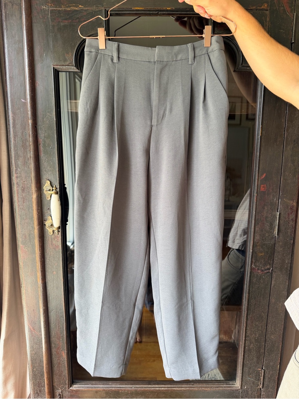 Classic Pleated Women’s Dress Pants - Gray